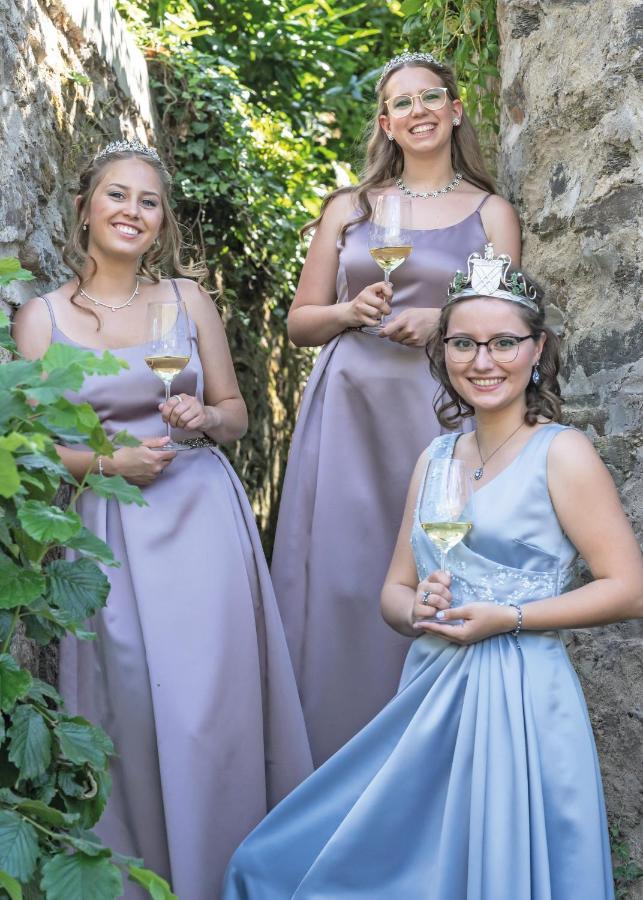 Kuehn'S Gaestehaus Pünderich Buitenkant foto